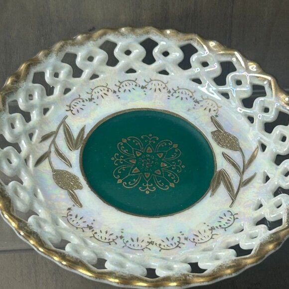 Vintage Royal Sealy China Japan Iridescent Green w/ Gold Trim Cup & Saucer Set - Picture 4 of 8